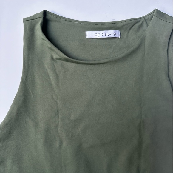 ReoRia Seamless High Neck Double Lined Basic Tank Top - Picture 6 of 8